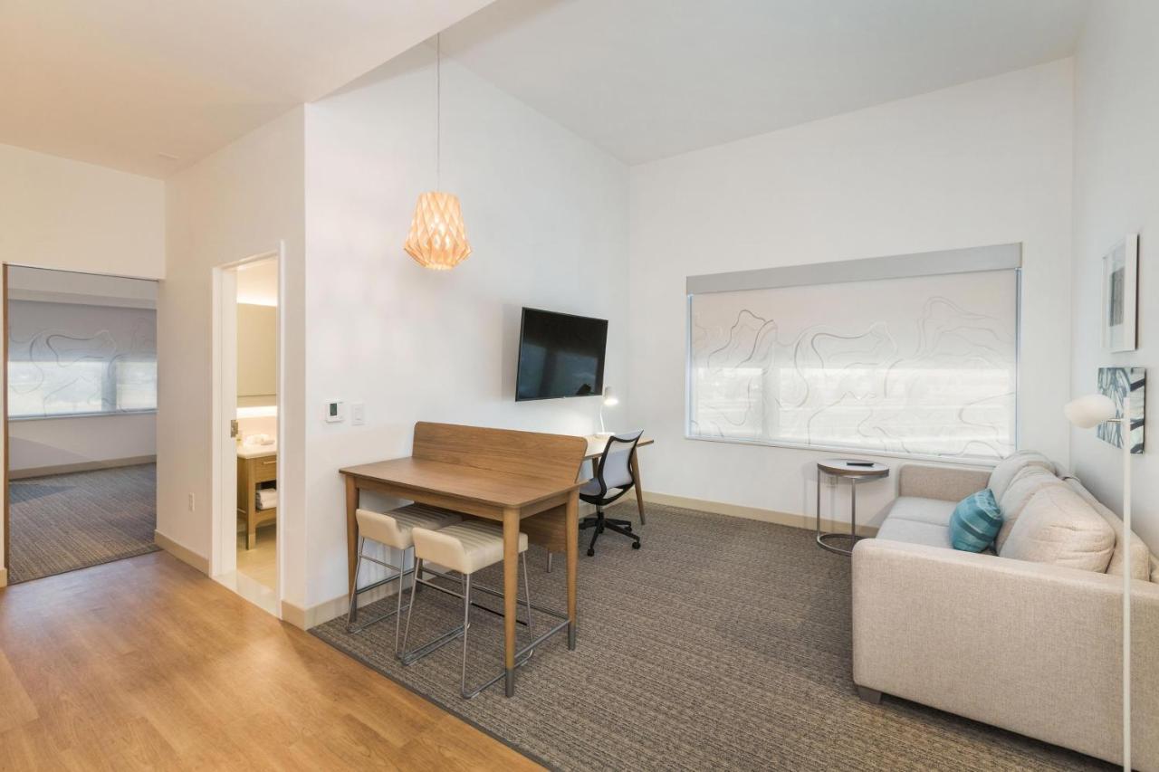 Element International Airport Hotel 3*